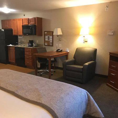 Candlewood Suites Kansas City Airport Ngoại thất bức ảnh