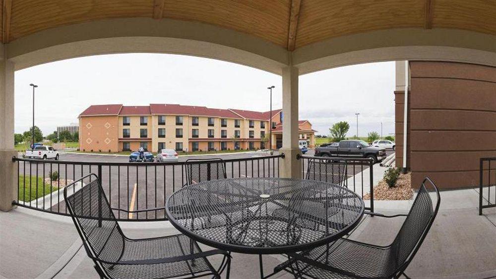 Candlewood Suites Kansas City Airport Ngoại thất bức ảnh