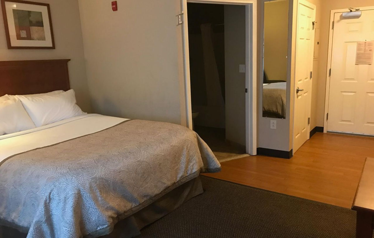 Candlewood Suites Kansas City Airport Ngoại thất bức ảnh