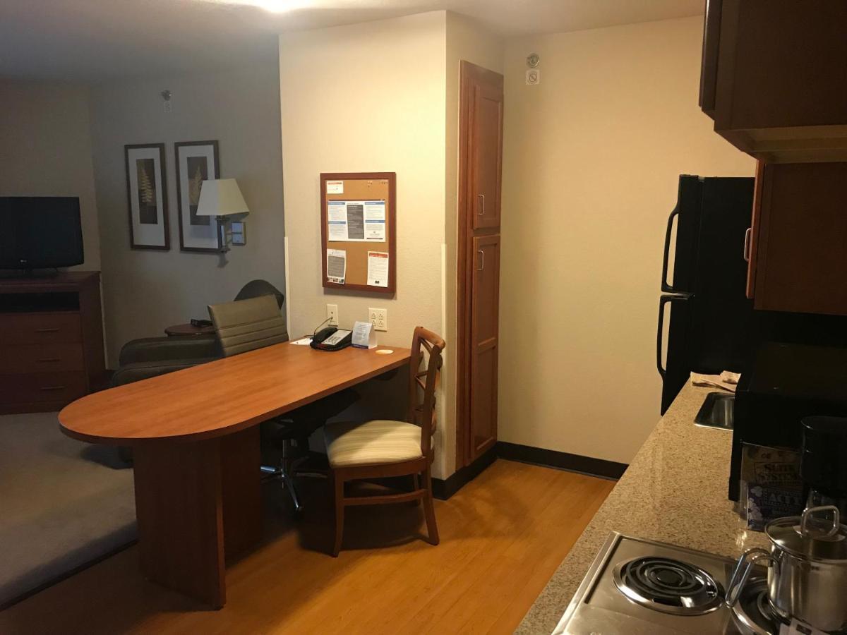 Candlewood Suites Kansas City Airport Ngoại thất bức ảnh