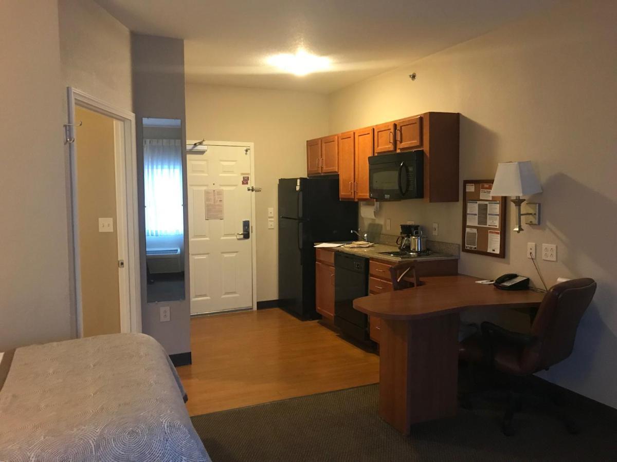 Candlewood Suites Kansas City Airport Ngoại thất bức ảnh