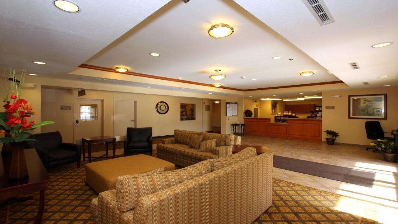 Candlewood Suites Kansas City Airport Ngoại thất bức ảnh