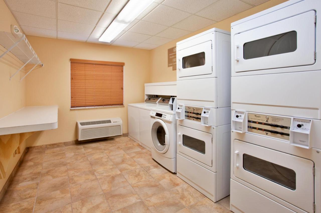 Candlewood Suites Kansas City Airport Ngoại thất bức ảnh