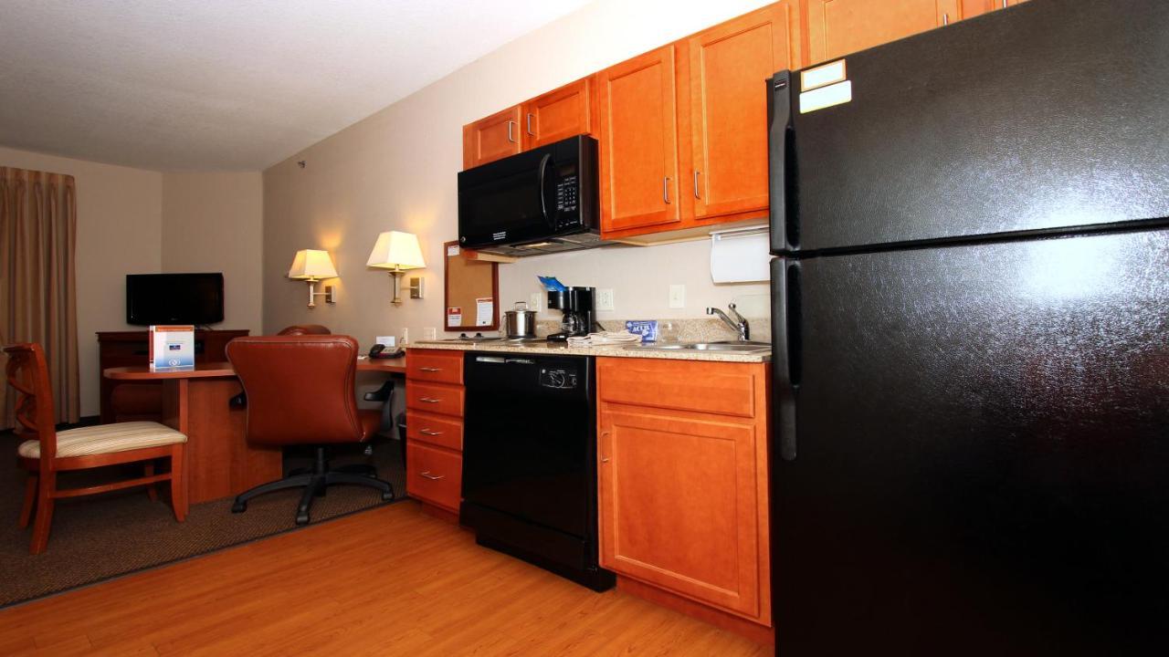Candlewood Suites Kansas City Airport Ngoại thất bức ảnh