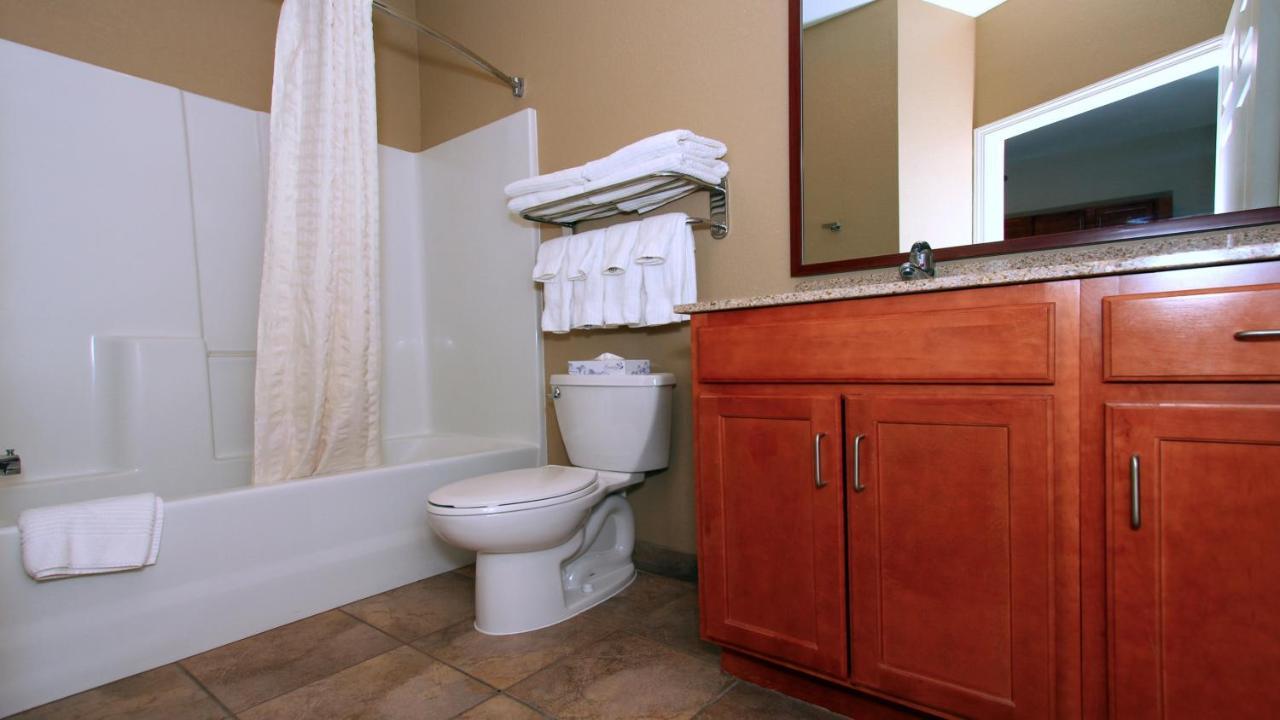 Candlewood Suites Kansas City Airport Ngoại thất bức ảnh